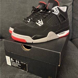 Jordan 4 Retro Bred 2019 (GS) Size 5Y